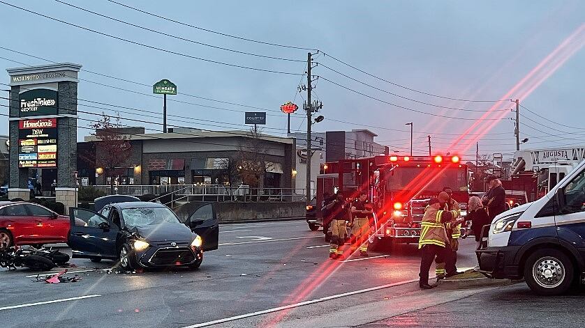 Motorcycle crash causes injuries, traffic chaos on Washington Road