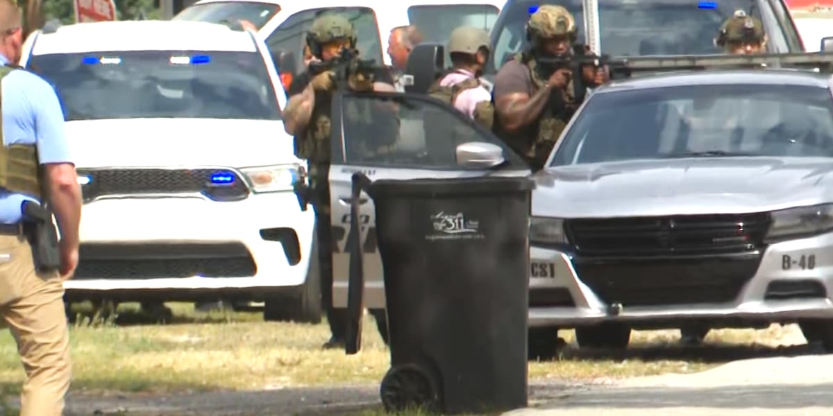 Armed SWAT standoff ends with arrest in south Augusta Armed SWAT standoff ends with arrest in south Augusta