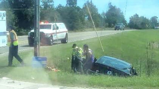 Car crashes into ditch in front of USC Aiken