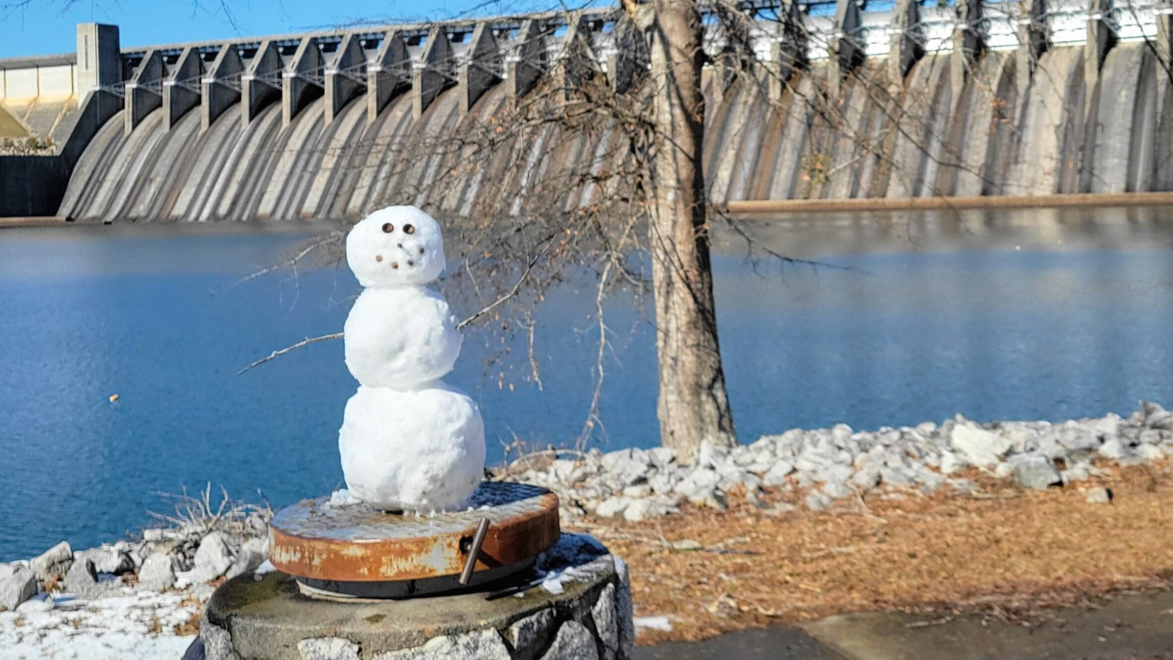 Thurmond Dam snowman