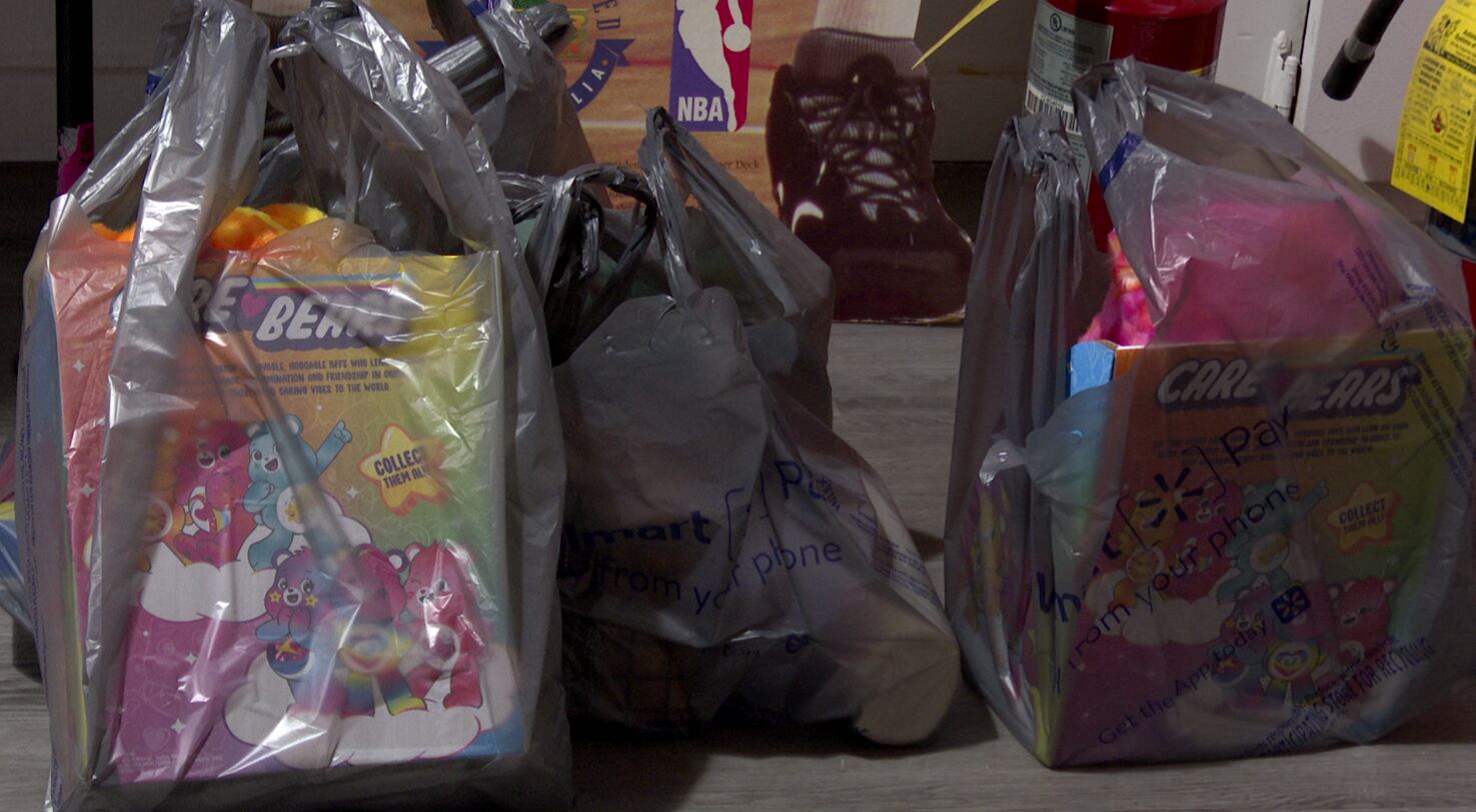 Boxed Members ‘I thank God’: Taj Aiken distributes boxed meals to community members