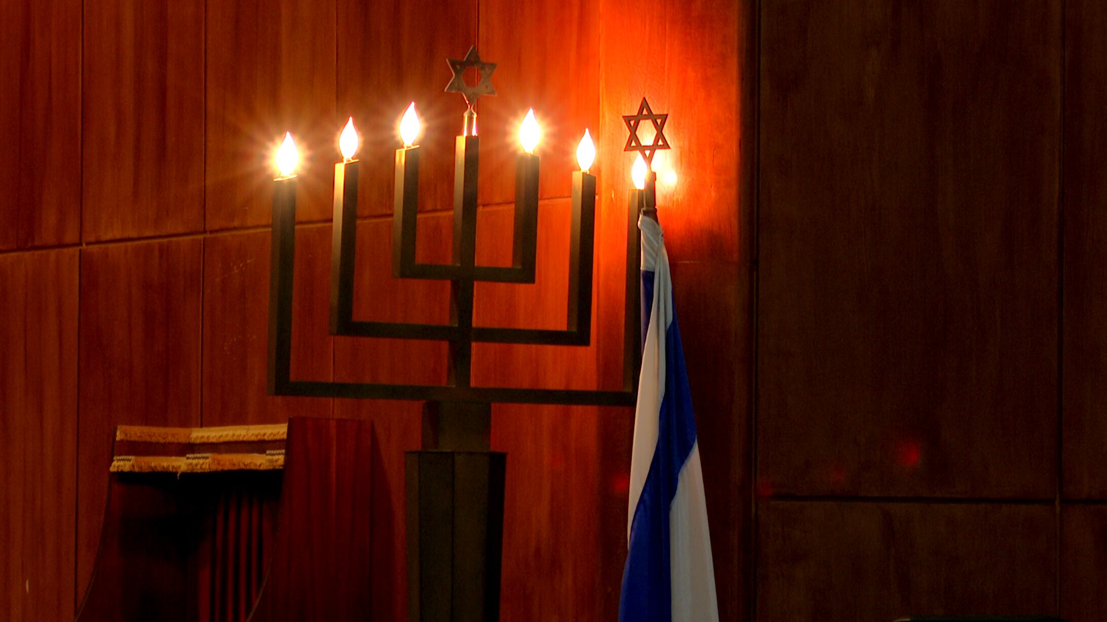 ‘We can never forget’: Holocaust remembrance event hosted at ADAS Yeshurun
