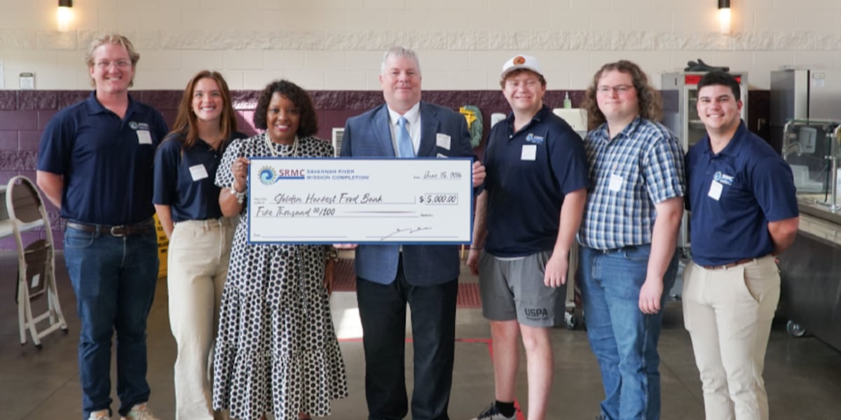 Staff from SRS contractor help serve hope at soup kitchen