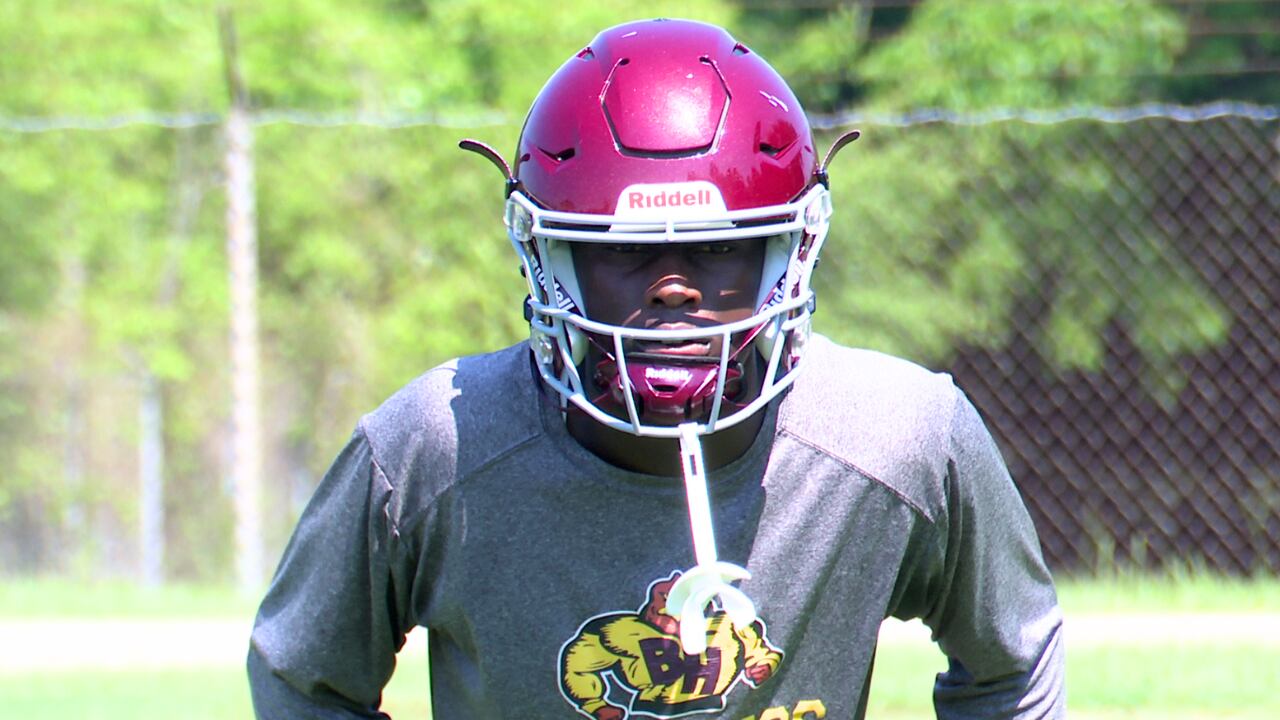 Jaquel Holman commits to South Carolina