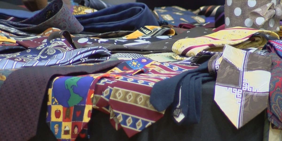 ‘Vonte’s Career Closet’ provides free business attire for AU students ‘Vonte’s Career Closet’ provides free business attire for AU students