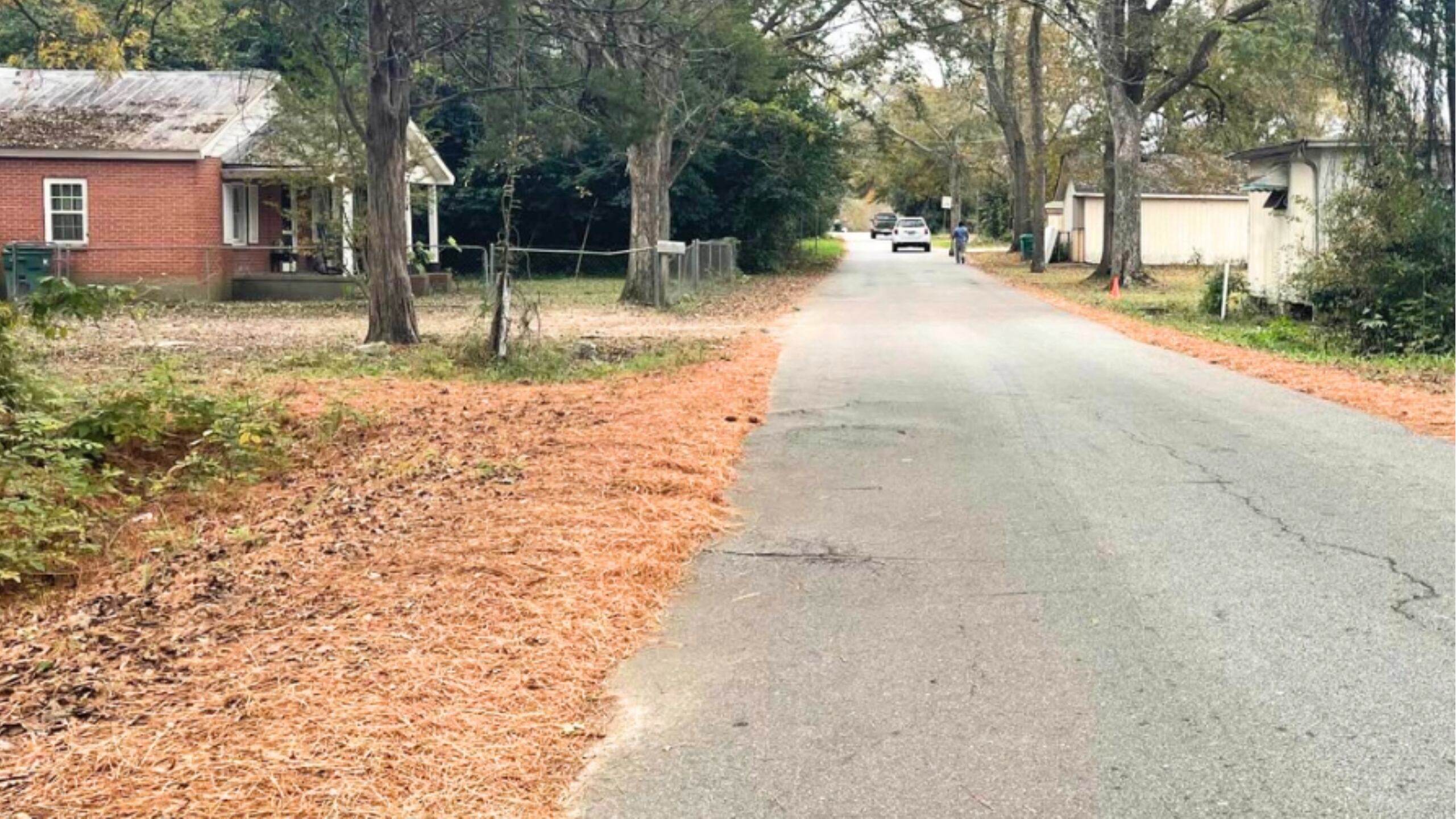 This Thomson neighborhood was the scene of a shooting that calimed a teenage boy's life.