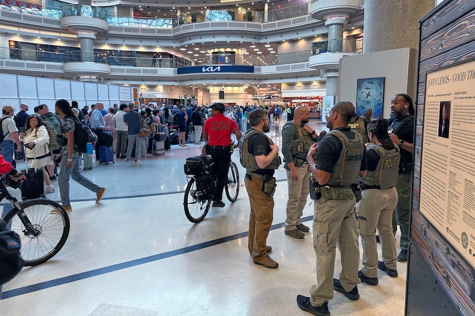 Ice Checkpoints ICE officers go to TSA checkpoints at Trump’s direction, while long ...