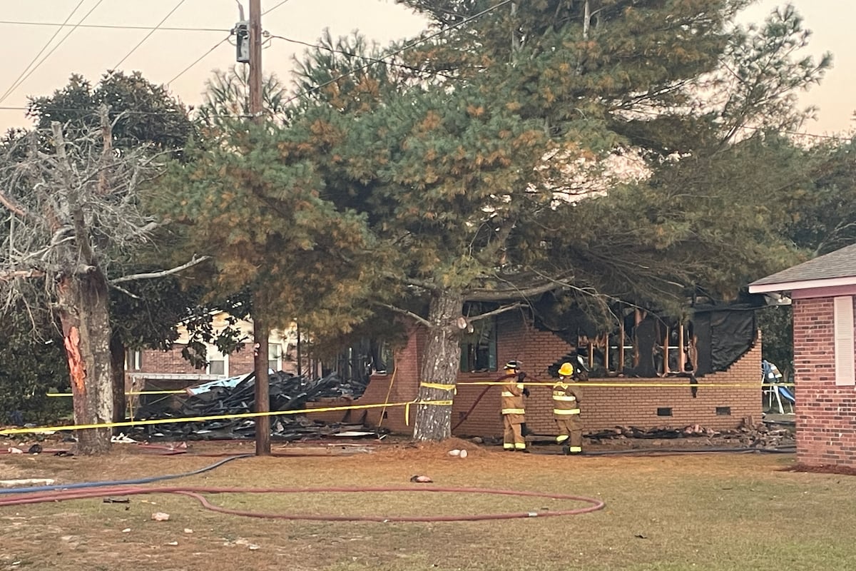 preloaded gallery image