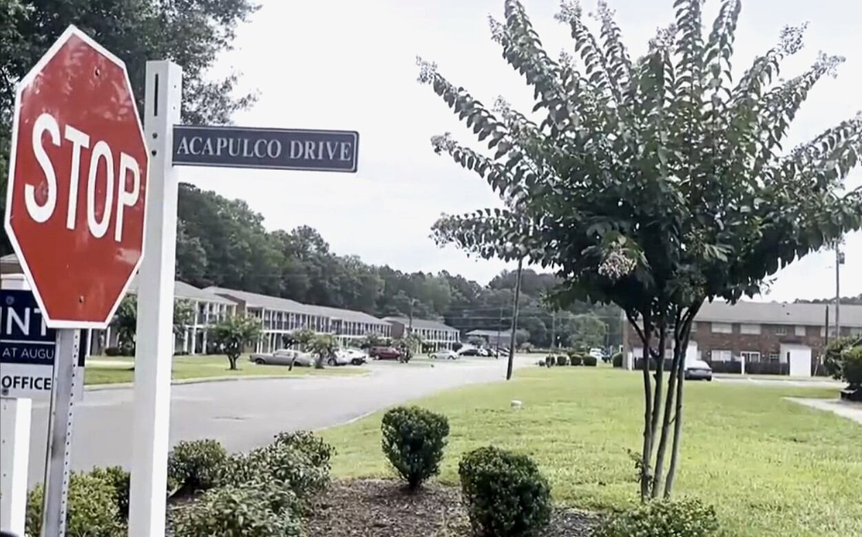 Coroner identifies 19-year-old killed in shooting on Acapulco Drive